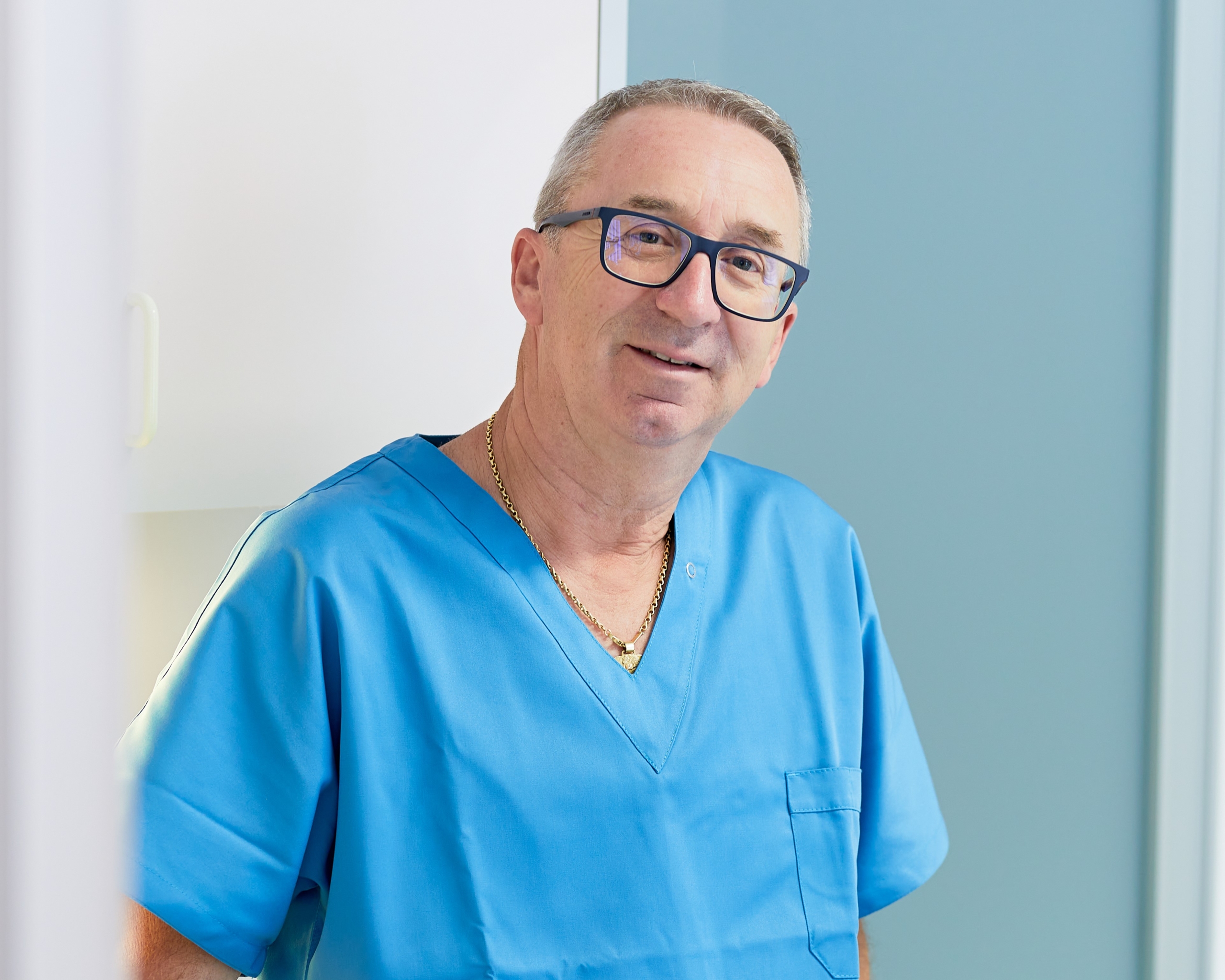 Dr. Andreas Ambach
